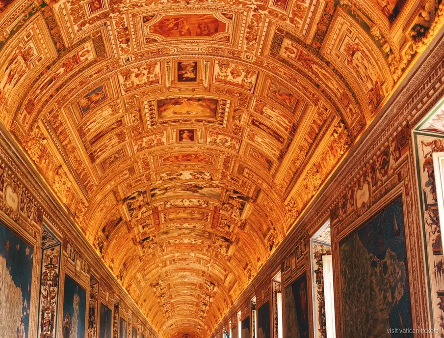 Groupe avec guide et oreillettes lors des billets Vatican